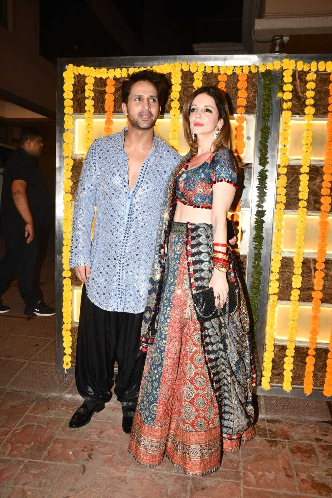 Sussanne Khan was spotted arriving with boyfriend Arslan Goni at the festivities. She looked gorgeous in red and blue coloured lehenga while Arslan opted for silver kurta wth black bottoms.